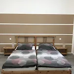 Hotel Ferienwohnung Funk Berlim